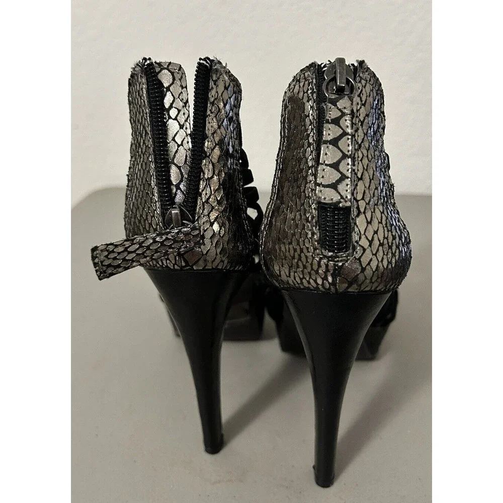 Charlotte Russe Black with Sliver Metallic Caged Platform Heels with Zippers S7
